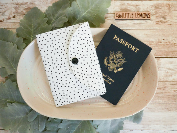 Simplicity Passport Cover
