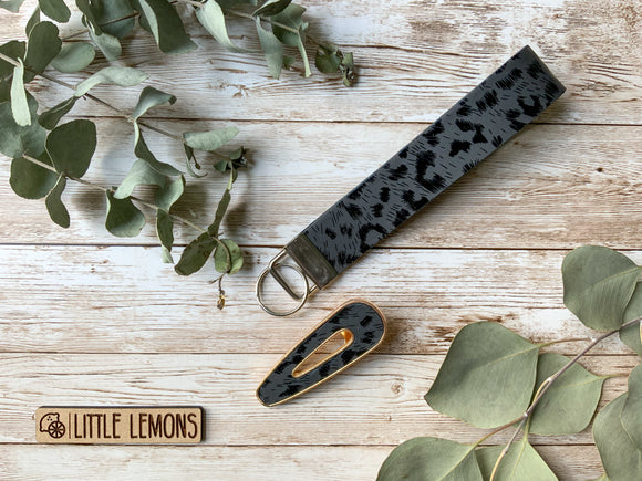 Black Glossy Leopard Accessories